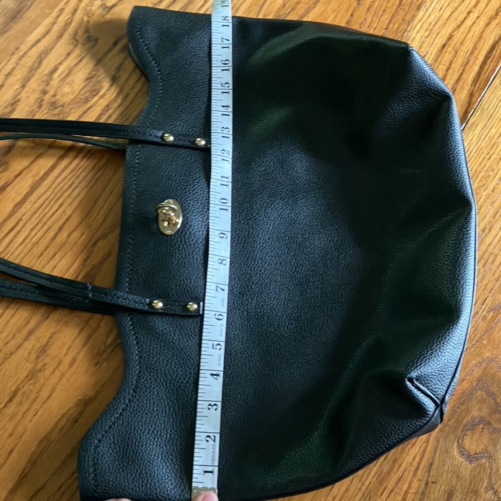 BCBG PARIS BLACK & GOLD TOTE WITH TURN BUTTON FASTENER WITH TAUPE LINING - Picture 5 of 9